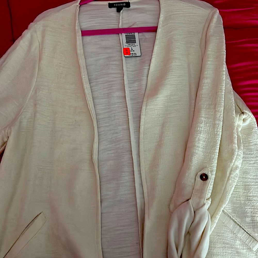 Never worn just tried on…off whit sweater.